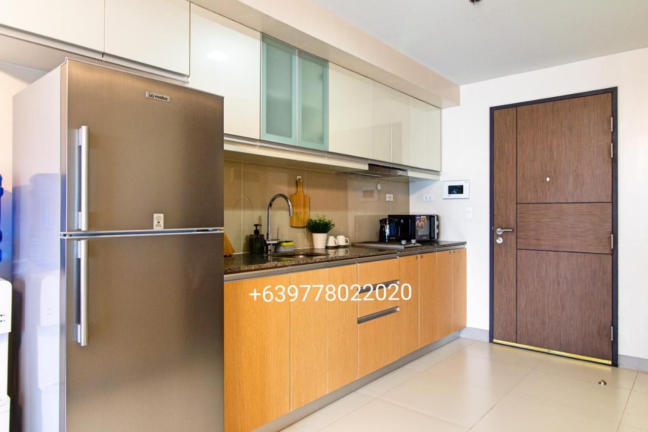 One Uptown Residence Bgc Pateros Exteriör bild