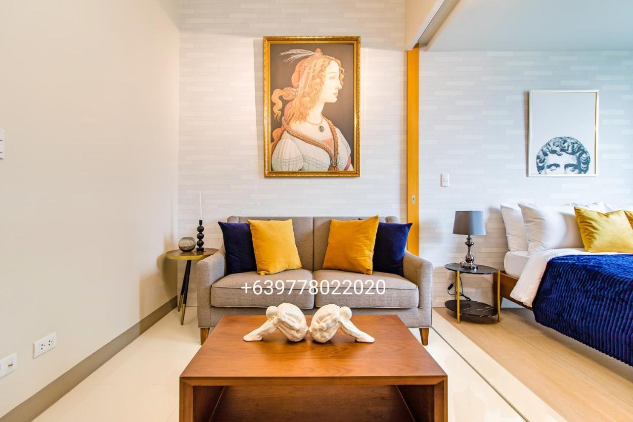 One Uptown Residence Bgc Pateros Exteriör bild